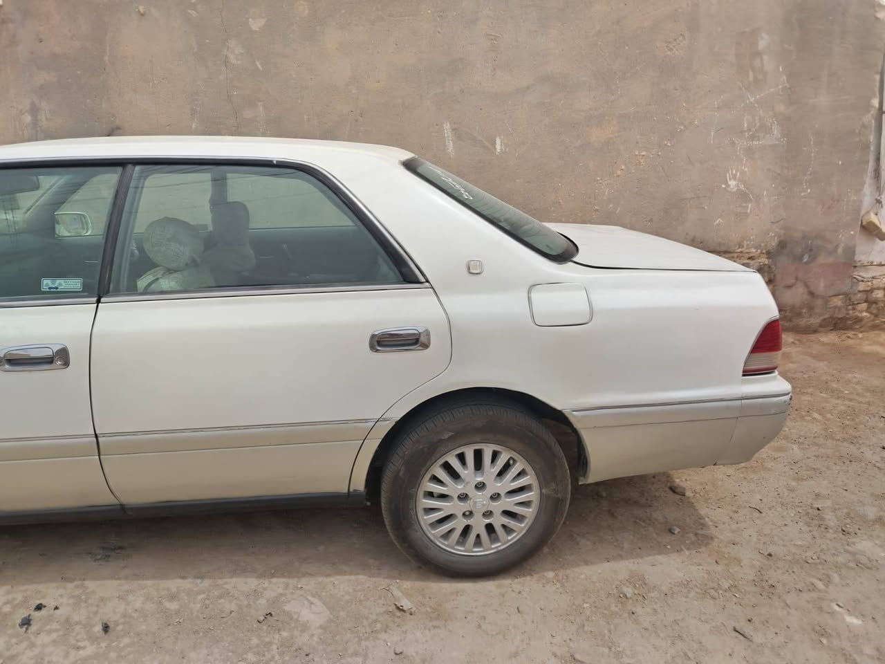 سلام عليكم سياره راس الثور فلات رقم نبار سياره مكفوله عده طخه بل جملق الخلفي ما بينه وكاله عامه بسمنه تحويل مباشر راعيه موجود سعره 70بيه مجال حق جيه كير محرك فيفتي كير جديد توني شاده مكاني قلعة سكر ***********

