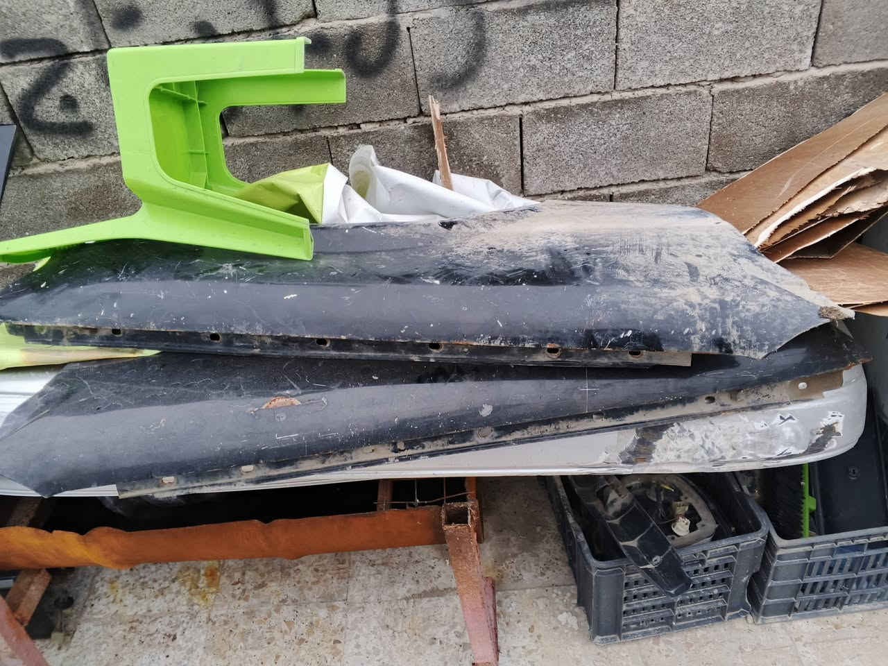 السلام عليكم عارض برنس للبيع عنوان بغداد هذه رقمي ***********
