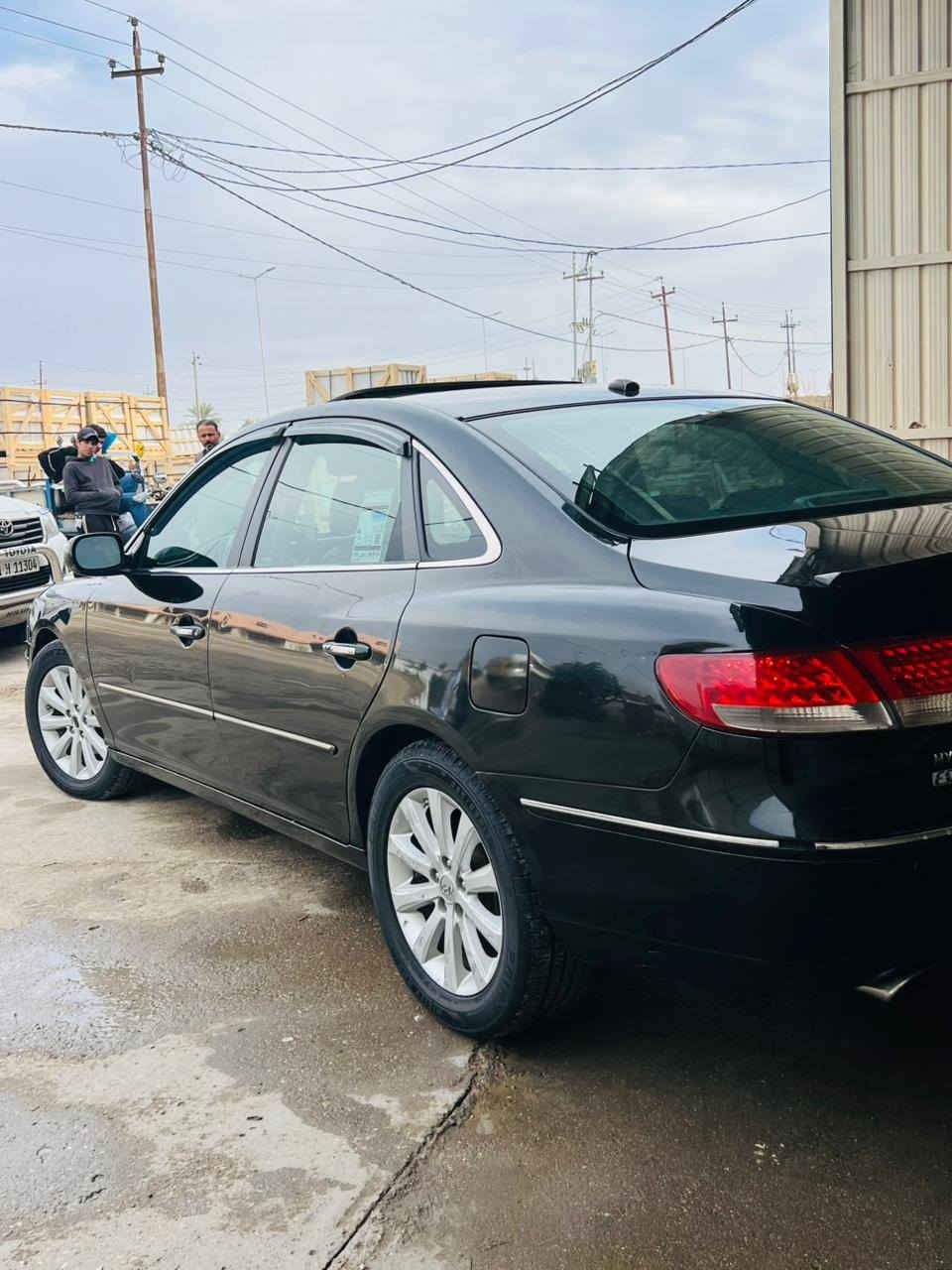 السلام عليكم ازيرا 2009ضررها جاملغ وشويه من البنيد وبيها بلهلال جاملغ الخلفي كلهن طخات بسيطه سياره خير من الله فول مواصفات فتحه كشنات كهرباء ومواصفاتها معروفه والسياره احلا من الصور
وسعرها 107 الموشراي رجائا ليعلق وليخابر. كلشي موجود بلسوك
***********
