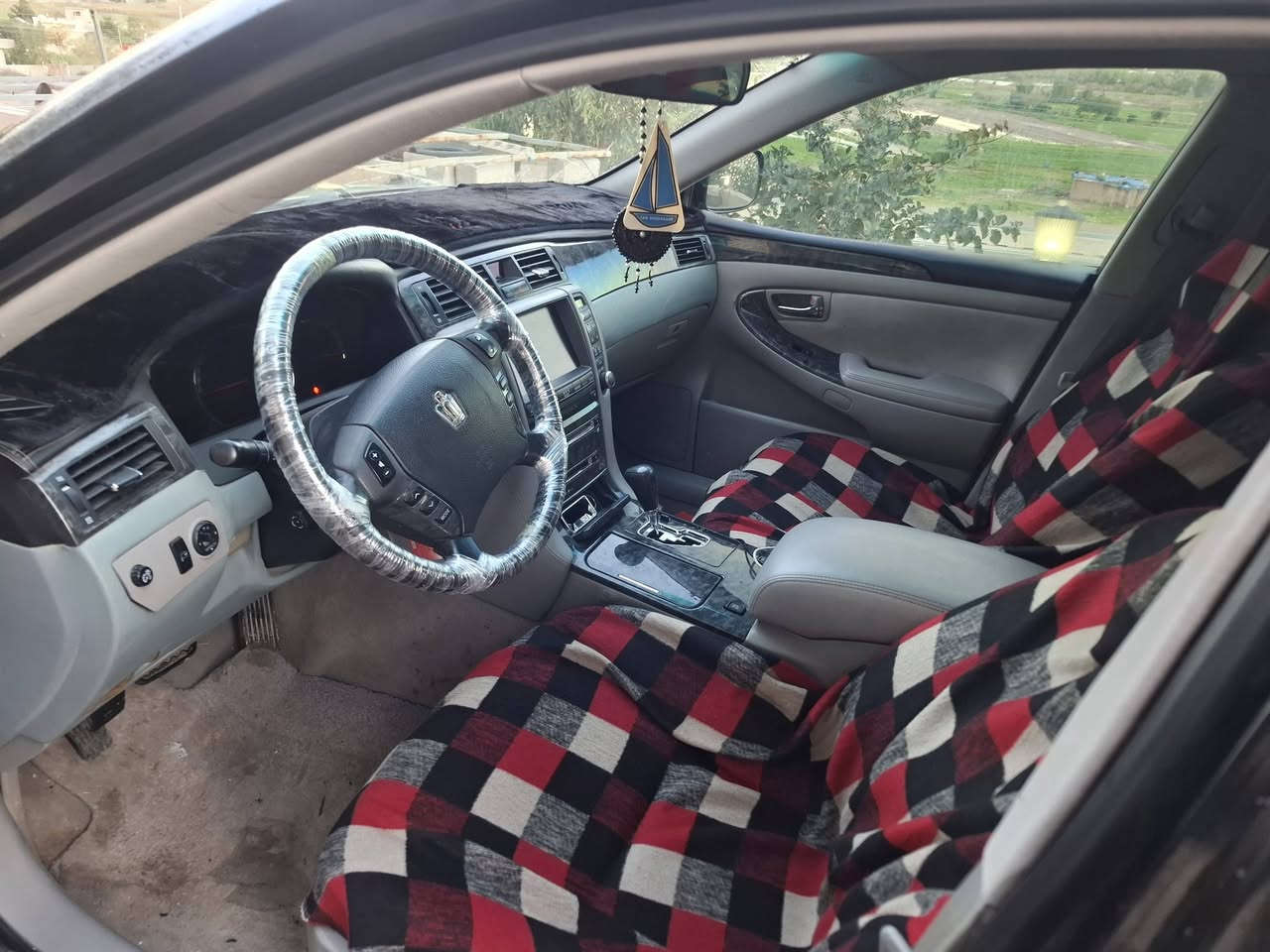 شاهينة موس ٢٠٠٦ رؤيال ويل دةنكة رةش ناو رةساسى كامل سبؤرت كراوة كةورة بة كةورة ١٨٢ كامل مسرةف تبريد و گةرم بةشةرت بيش و دوا حاسة بيليدراو وةقرج دةعم نرخ ٦٢ وتوزيك مجال *********** كلار
