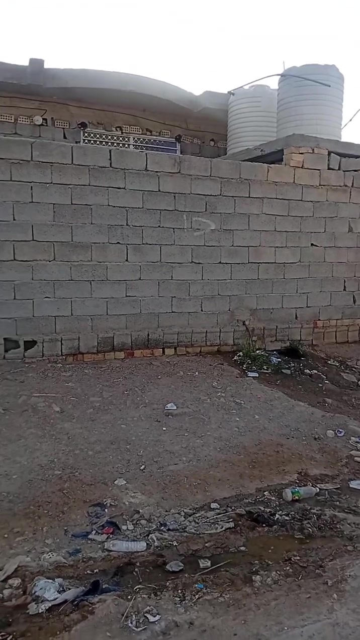 بيت للبيع تفاصيل على الرقم اتصال او واتساب ***********
