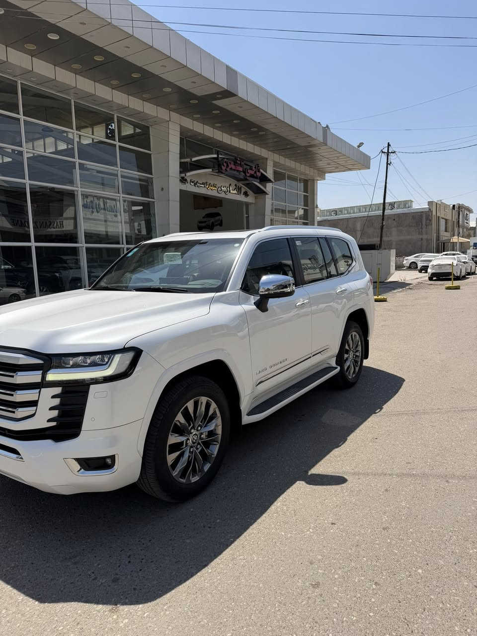 لاندكروز2023 VXR ساز فول 1/1
توين تيربو 

ماشيه25  الف / كم ع وضع الزيرو 

السيارة كفالة عامه من كلشي شرط الفحص 

رقم بغداد تحويل مباشر 

فوول السيارة للأخير 

ابواب شفط 

ستيرن كهرباء 

تحديد مسار 

نقطة عمياء 

خمس ابواب كهرباء 

شاشات 

كامرات 

بصمات 

فتحه سلايت 

فووول ماكو أعلى منها بعد 

مكان السيارة بغداد

للأستفسار : 
***********
