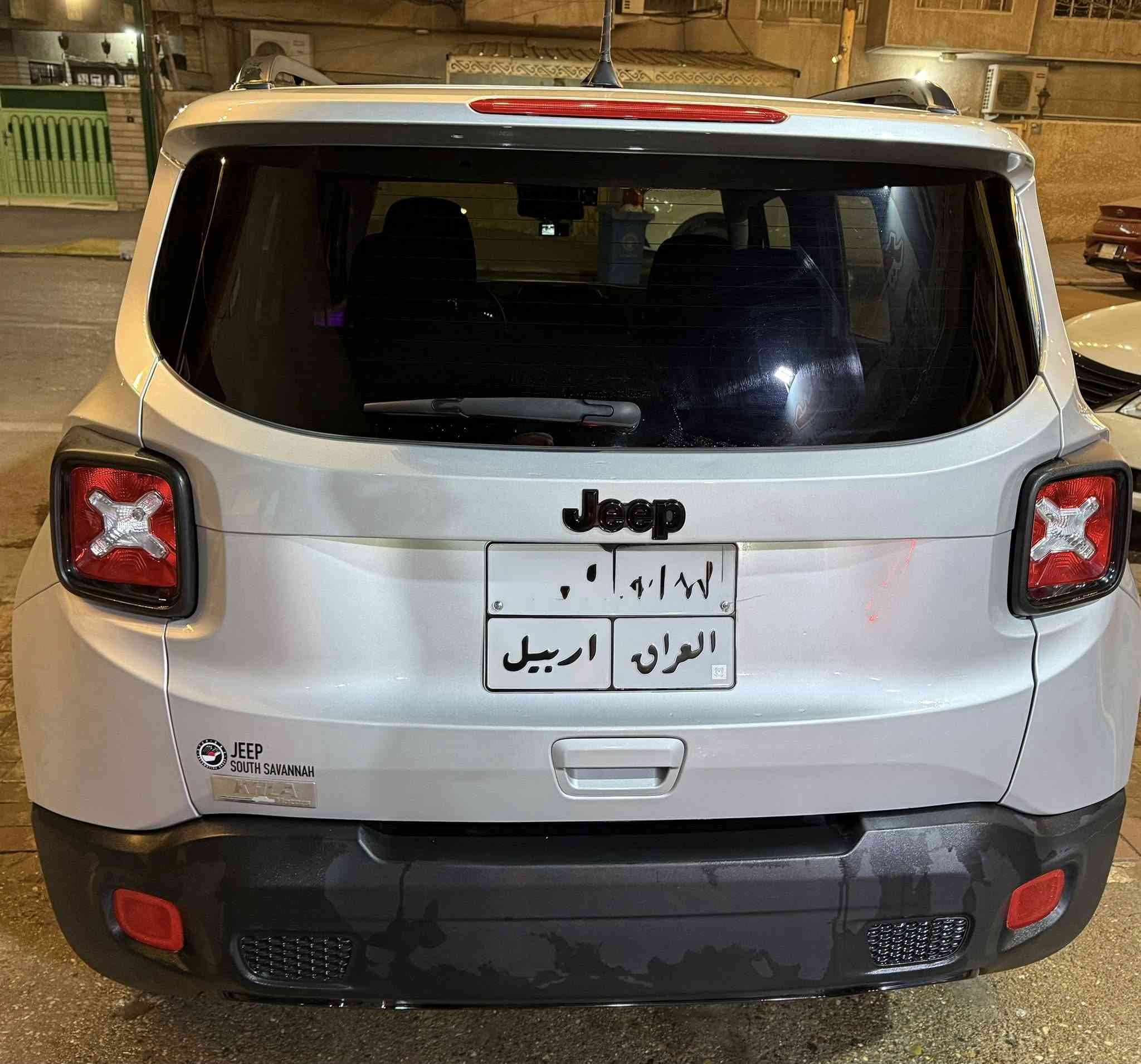 جيب رنجيت موديل 2018
•الرقم: اربيل

•المواصفات :
▪️السيارة: جيب رنگيد بلاك ادشن  لون سلفر
▪️المحرك: 2.4L (اربعة سلندر)
▪️الموديل: 2018
▪️العداد: 72000 الف كم قابل للزيادة 
▪️لايتات نجمة / لد زنون /عالي وناصي  زنون بلوجكتر زنون
▪️كامرة خلفية دوارة مع الستيرن اصلي
▪️غرفة السيارة: كشنات السيارة مخمل اسود اصلي
▪️تبريد قطعتين امامي وخلفي
▪️سايد بريك دكمة
▪️تو ويل 2
▪️بصمة
▪️تحكم ستيرن جهتين بلوتوث وحاكية وكروس سرعة وتحكم صوت 
▪️نظام ABS مانع انزلاق
اضافات : داش گام 3 كاميرة مع دشبول وابواب انارة محيطية متعددة
الضرر: بالبنيد وقليل بالجاملغ بدون صبغ بنيد نفس اللون مطابق

السعر 136 ورقة وبيها مجال بسيط
*********** بغداد - الدورة
