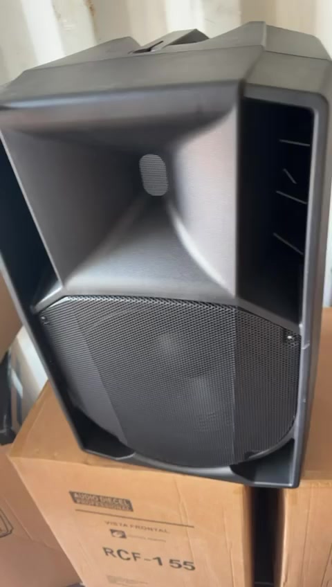 يالله
اللهم صل على محمد وال محمد 

هام هام هام ‼️ جدا 

المال والشغل والكوالتي 

داخل خارج مع مداخل الاسبيكر 

القاعدة الخلفية خاصة ومطابقة للمواصفات 

حسب الطلب الخاص بينه مكلفة ومعروف سعرهه بس احنه نحب نشتغل شي مرتب 

ورقيه تويتر كروز الكل بظمان عمل مشروط 

800 واط فعلي !!! 

موديل 715 بازف سبيكر بدون كهرباء ! 

اخوتي السعر راح اذكرة وراح يكون قفل 

السعر للزوج الواحد 600 الف دينار فقط 

***********

*********** 

التصوير حصرا من داخل الحاوية 

يعني العلامة الخاصه RCF غير مركبة ع الاسبيكر باجر ان شاء الله يجهز
