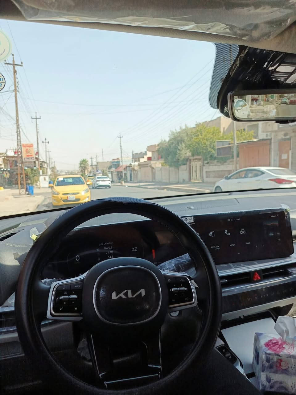 سورنتو 6 سلندر 2025 بانوراما
- لوحات اربيل بسمي -
- مكان السيارة موصل -

الموديل : 2025. (خليجي) . 
المحرك  : 6 سلندر 3500cc 
العــــداد :  19 الف كيلو متر . 
الضمان : 5 سنوات او  100.000 كيلو متر . 

المواصفات :
* شاشة عدادات متغيرة.
* 5 كامرات
* كشنات كهرب + حار بارد . 
* مراية وسطية مزودة بكاميرا عالية الدقة.
* داتا شو (Head-Up Display) لعرض المعلومات على الزجاج الأمامي .
* هاند بريك بصمة.
* صندوق كهربائي .
* رادار خلفي . 
* برادي أبواب خلفية.
* عدادات رقمية شاشة متصلة.
* اطار قياس 255/45R19 انج .
* دخول وتشغيل بصمة.
* أنظمة قيادة متعددة.
* شحن وايرلس .
* سقف بانوراما . 
* كاميرا خلفية . 
* مرايا كهرباء.
* المصابيح الأمامية زنون .
* كشافات الضباب زنون . 
* تشغيل عن بعد .
* مقعدين الامامية كهرباء.
* نظام APPLE CARPLAY.
* انارة داخلية متعددة الالوان.
* حساسات خلفية وامامية .
* مكيف خلفي مع وحدة تحكم منفصلة .
______________________
* للأستفسار / ***********
