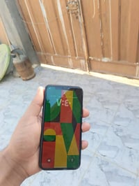 تكنو بوفا ٥ • ذاكرة ٢٥٦ • ايفون XS