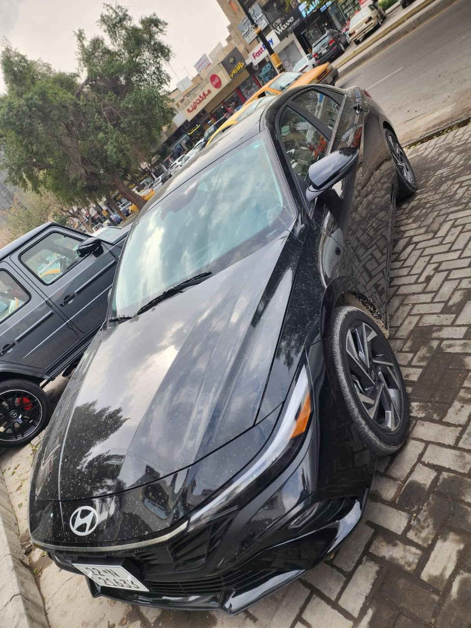 للبيع فقط 
هونداي النترا ٢٠٢٤ زيرو ماشيه 5الاف
 لون اسود فول مواصفات1/1 
 حادثه جاملغ وشويه من باب خلفي بجم كبس بدون ايرباك  بحاله الوكاله جديده وصور حادث مرفقه 
مواصفاته فول 1/1
محرك 2000 الفين دوش 
بصمه +تشغيل عن بعد وترحيب
محرك الفين دوش 
فتحه سقف سلايت 
كشنات جلد +تدفئه بلكشن 
شاحن وايرلس 
اشاير بلمري 
تدفئه بلستيرن 
شاشه متصله كبيره عدادات الكتروني
لايت عدسات +لد نهاري
حساسات اماميه 
منافذ شحن خلفيه
كامره دواره تحكم استيرن كروز سرعه مثبت سرعه رادار امامي وجانبي توقف ذاتي تحديد مسار قياده ذاتيه نظام وظعيات قياده وباقي مواصفات معروفه 
رقم اربيل ترقيم جديد تحويل مباشر
السعر ١٦٩ ورقه وبيه مجال بسيط 
مكاني بغداد السيديه 
اي استفسار/ ***********
                 /***********
