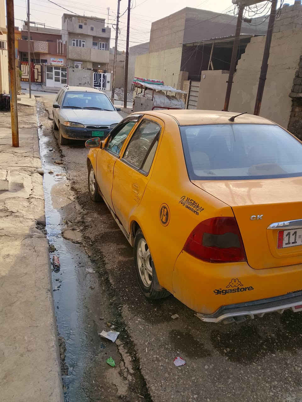 سلام وعليكم سياره  سيكي موديل 11 رقم بغداد انكليزي محرك وكير شرط سياره جاهزه هيئه وغرامات صفر شرط التحويل والوكاله ويرمانيه كلها شغاله سعر 35 وبيها مجال وهذا رقمي***********
