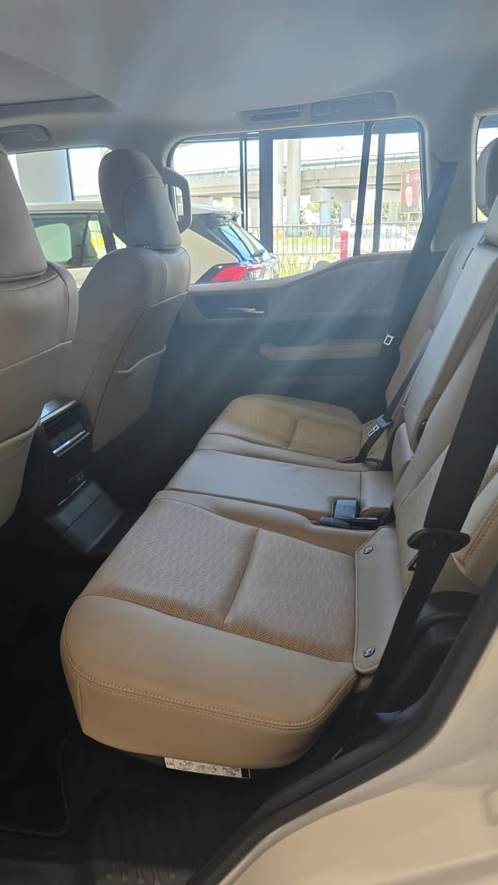 برادو ٢٥ زيرو فئة r2 لون ابيض 
للبيع
مع امكانية ترقيم 
 
للاستفسار عبر الرقم التالي 
***********
