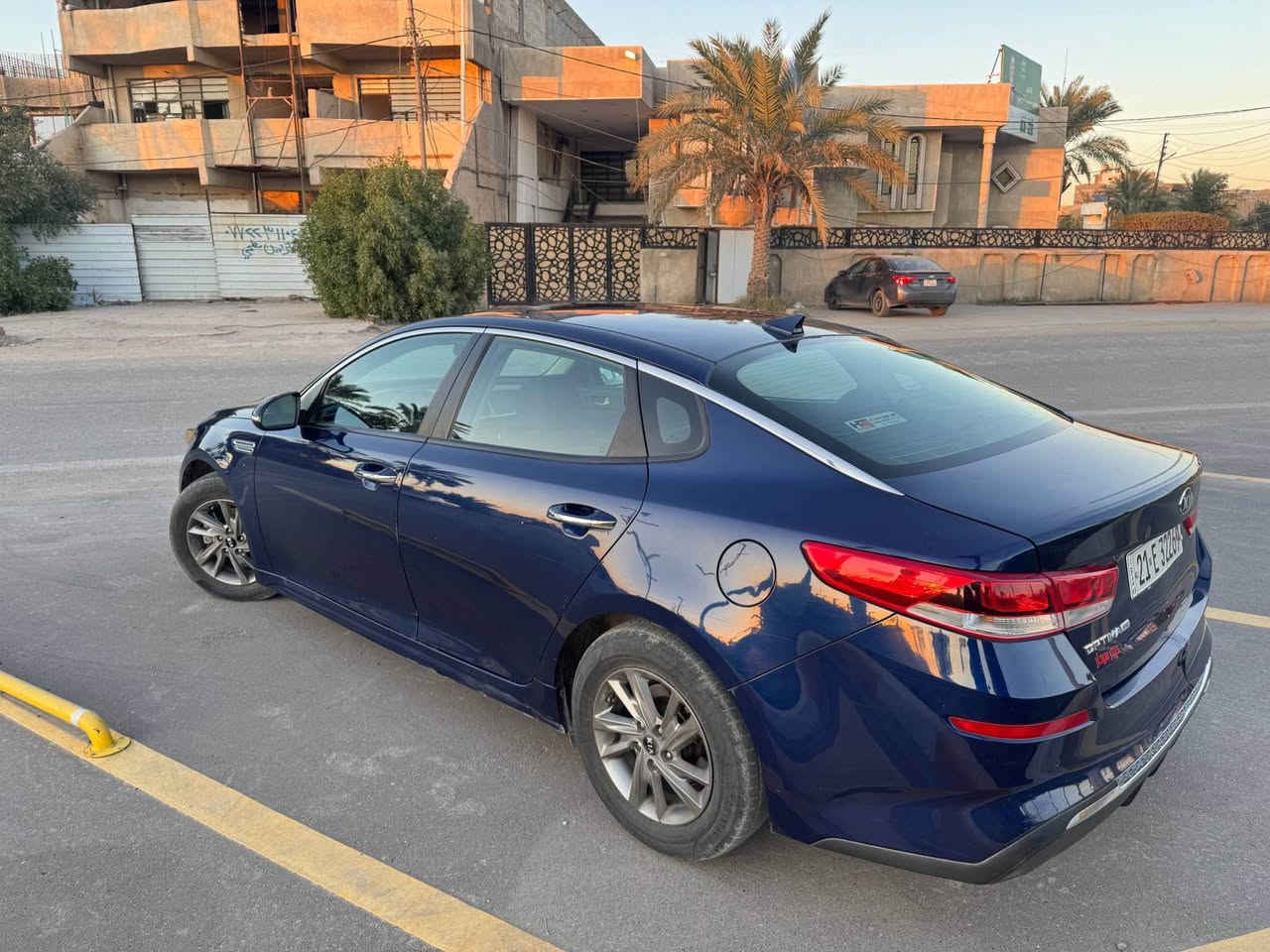 السلام عليكم لبيع كيا اوبتيما 2019 واد امريكي حادث جاملغ عكس السايق مبدل ومصبوغ وباب امامي عكس السايق مبدل بلادي بدون صبغ السياره ماشيه 88 الف ميل 
فئه السياره fe تجي
شاشه كبيره 
شاشه اعطال 
كامره دواره
حساس خلفي 
تحكمات ستيرن 
رادار امامي 
نقطه عمياء 
تحديد مسار و قياده ذاتيه
3 وضعيات EGO+SPORT+ COMFORT
حساس اطارات 
ابل كار بلي+اندرويد اوتو 
سعر السياره 135 ورقه وبيها مجال
رقم السياره سليمانيه بسمي تحويل ثاني يوم او وكاله مكان السياره بغداد العامريه
لتواصل *********** بغداد, العراق
