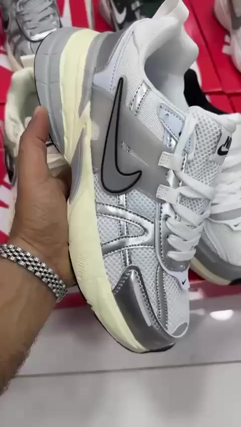 نزل #الجديد 
فيتنامي ماستر رجالي وحريمي
نعل خفيف مريح 
توصيل الرياض وشحن توصيل لكافة المملكة
التشكيلة الكاملة مسنجر


**إذا كنت صاحب هذا الإعلان وتريد حذفه لأي سبب، رجاءا أرسل رسالة إلى الدعم الفني**