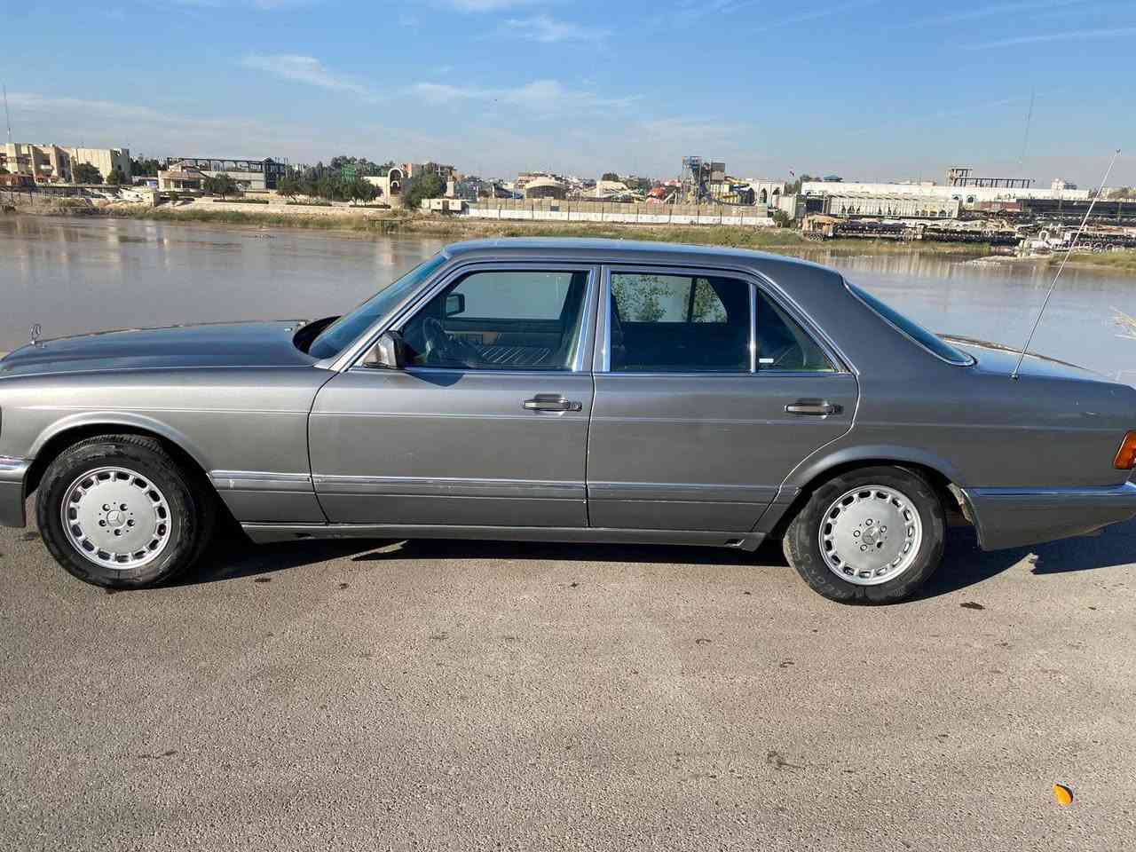 السلام عليكم مارسيدس جانبو موديل 90 رقم انجليزي بدون ضربه ولامعجون مكانه بغداد رقم *********** السعر 65 وبيه مجال بسيط محرك وكير بلادي منظومه زنون ومنظومه بنزين جديده
