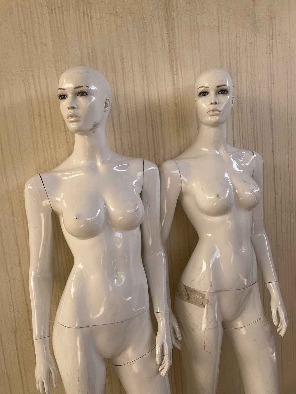 مليكانات نسائي عدد ٢ القطع انضاف مكاني موصل للتواصل (***********)
