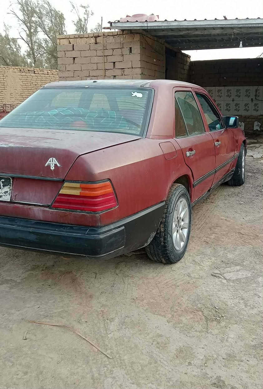 سلام عليكم مارسيدس دب ادوات ادوات للبيع مديل(1989)مكينه وكير  مكينه في في تي مكفولات كهربايات شغاله سياره نضيفه السعر 20  وبيه مجال مكاني ناصريه ***********
