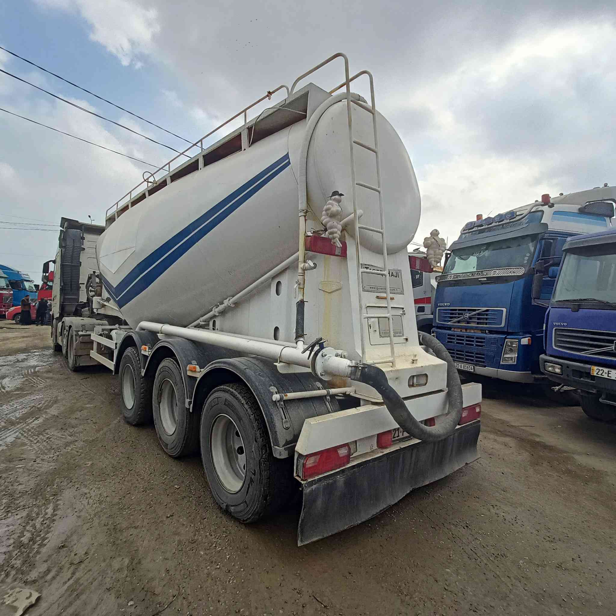 سايلو طارق حاجي موديل (2015) دويز بلادي فصل وربط سليمانيه 
عنوان كركوك طريق المطار مقابل جسر حزيران 
معرض المتوكل 
***********
***********
***********
