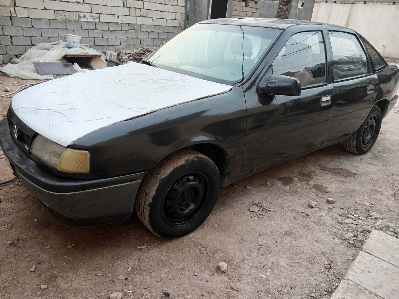 للبيع اوبل فكترا 91 سياره جازه نضيفه مكينه كير مكفولات كير عادي حداديه نضيفه رقم ذي مداور ثاني يوم مكاني ناصريه السعر ١٨ ***********
