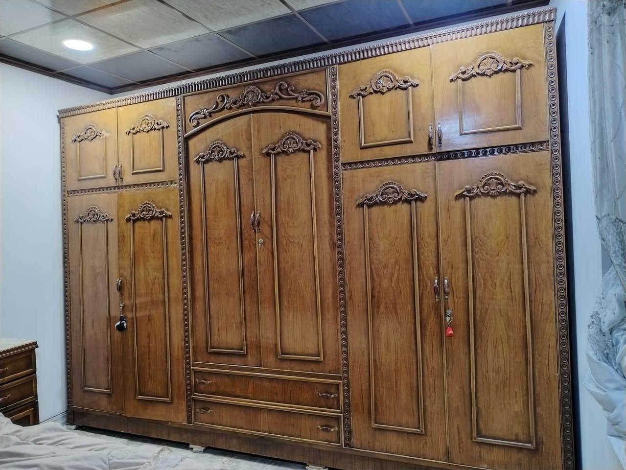 سلام عليكم غرفه ملحق 6 ابواب شغال صاج  5 ملم شغال

 توصي وليس جاهز السعر مليون 800  الغرفة كلفتني

 3مليون  250  العنوان موصل مشيرفة شارع 30 الرقم 

 ***********
