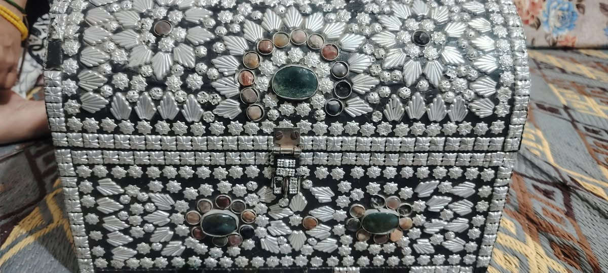 صندوك انتيك لل بيع السعر ٢٢٥ وبي مجال بسيط


**إذا كنت صاحب هذا الإعلان وتريد حذفه لأي سبب، رجاءا أرسل رسالة إلى الدعم الفني**