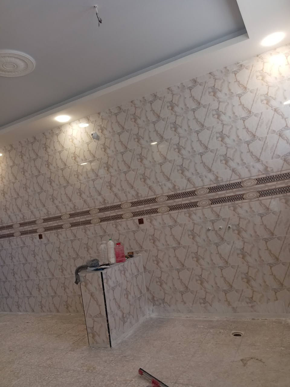 سلام عليكم بيت لبيع حي النداء ٥٠ متر قرب شارع  بيتي بيت شارع ٢٠ كبال مجمع الكرار بيت بناء جناي درجه اوله ٨٦٦٩٨ بصف ركن السعر ٥٥ مع مجاله بسيط اتصال رقم ***********
