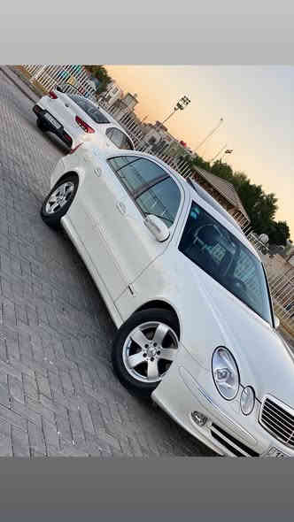 يالله سلام عليكم اخوان 
مرسيدس سلندر w211 (E350)6 
موديل 2007 وارد يابان مكفوله كفاله عامه من صبغ شخوط رصعات بارد 
موصفات افنكارد فول الفول 
 تحكمات ستيرن فول  سلايت روف طكتين لايت زينون مري شفط ترحيب عند دخول سياره  شاشه كبيره سيدي جنجر 6 أقراص بلوتوث كشنات جلد فول تحكم كهرباء  تدفئه كشنات تبريد بيانو لمس قطعتين تبريد خلفي ايضاً لمس وشاشه بك لايت ليزر كرستال  تجاوي كهرباء برده خلفيه كهرباء فول ايرباك العده مال شركه كلها الاصليه عده الطبابه والمطفأة سكيورتي  بصمات 2 الأصلي سبير شركه الأصلي منازل فيوزات سبير ايضاً الاصليه. رقم السياره بغداد رقم جديد دولي هزه فحص سنويه كله جديد وبسمي تحويل مباشر 
سياره جديده جدا وجاهزه من جميع النواحي مكينه كير صدر تبريد كفاله عامه كلها عله وضع الشركه 
ماشيه 80 الف كيلو 
سياره جاهزه تخم تاير سيرفس كامل بدون كل نقص سعرها 175 بيه مجال للشراي مكاني بغداد نفق الشرطه رقمي للتواصل ***********
