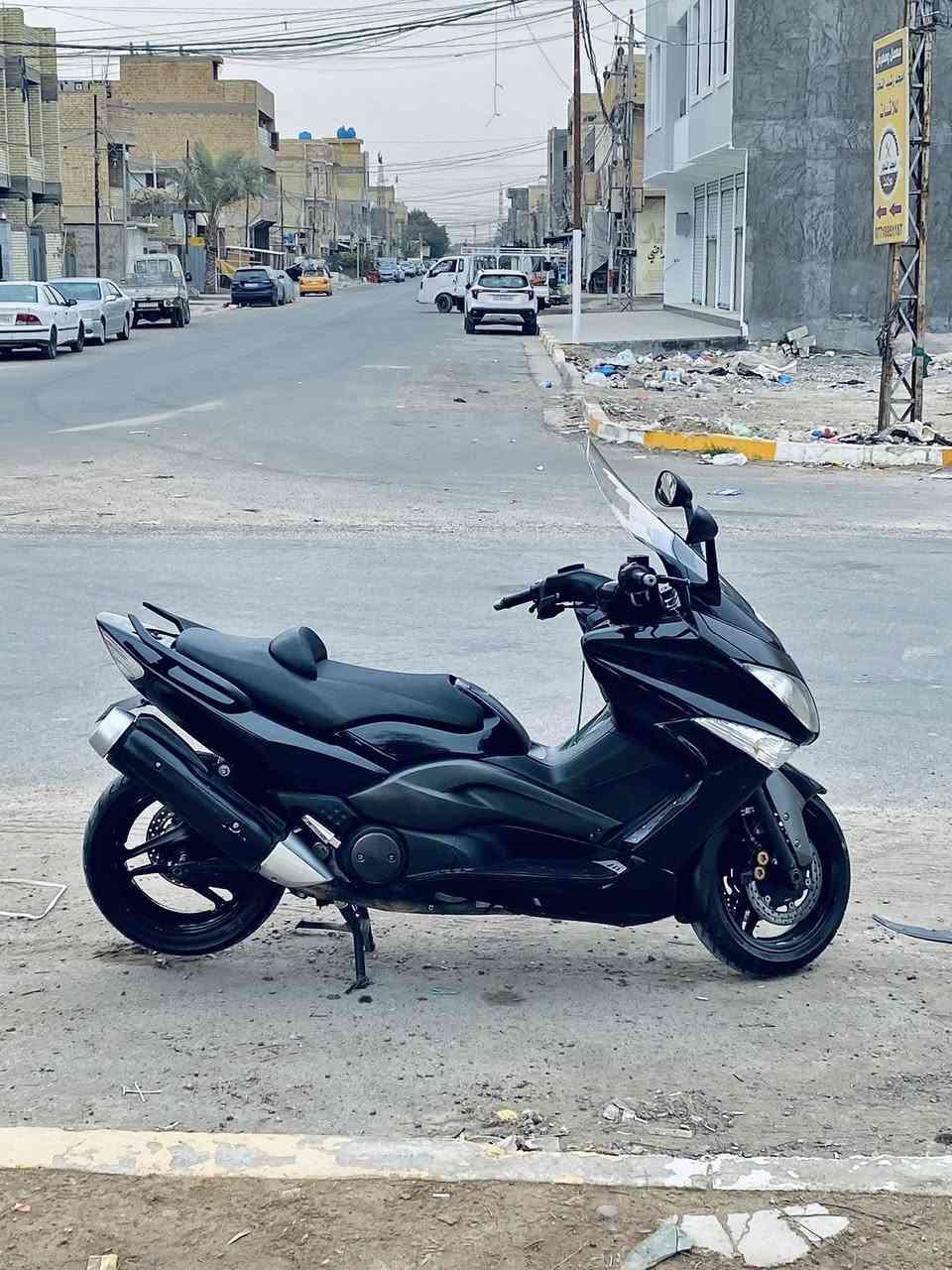 دراجه مكفوله من الزلغ 
بل باكيت 
ممشى 36 الف حقيقي صور مزاد وياهة 
كلهة بلاديه من الطول للطول 
زنون عالي عدسه 
كهربائيات مكفوله 
عليهة ادامه كامله 
حته التايرات عل مزاد 
السعر 36
هـ ***********
المكان بغداد الشعب
