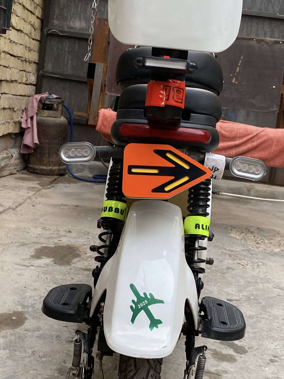 دراجه للبيع حجم 16 نضافه 95‎%‎ استخدام قليل السعر 450مكاني بغداد الشعله هاتف 📞***********واتساب مفتوح
