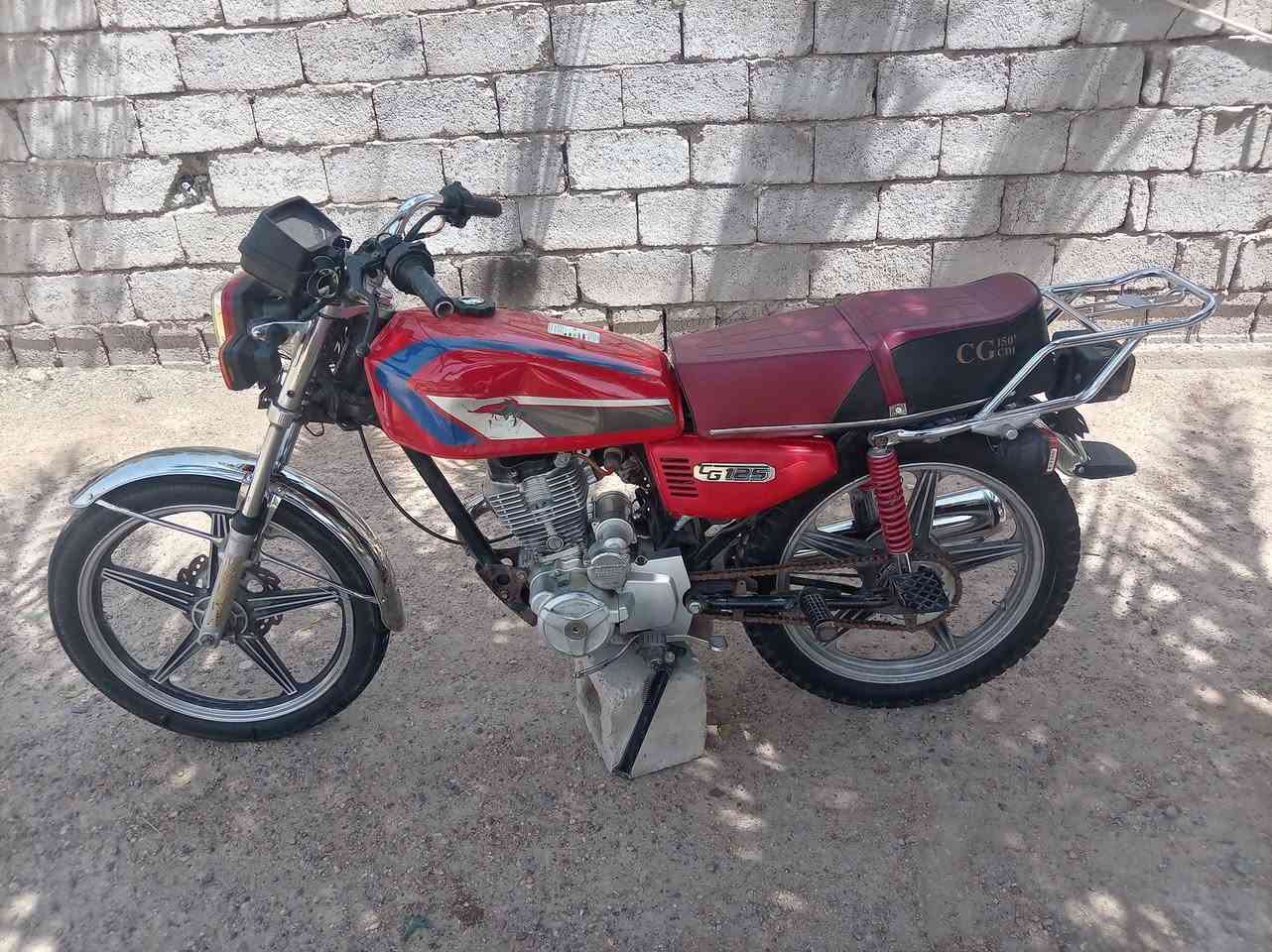 سافان 2020 محرك يخبل 
دراجه غراضه كله جديد كهربائيات شغاله السعر380وبيه مجال مكاني بغداد اليوسفيه القصر الاوسط ***********

