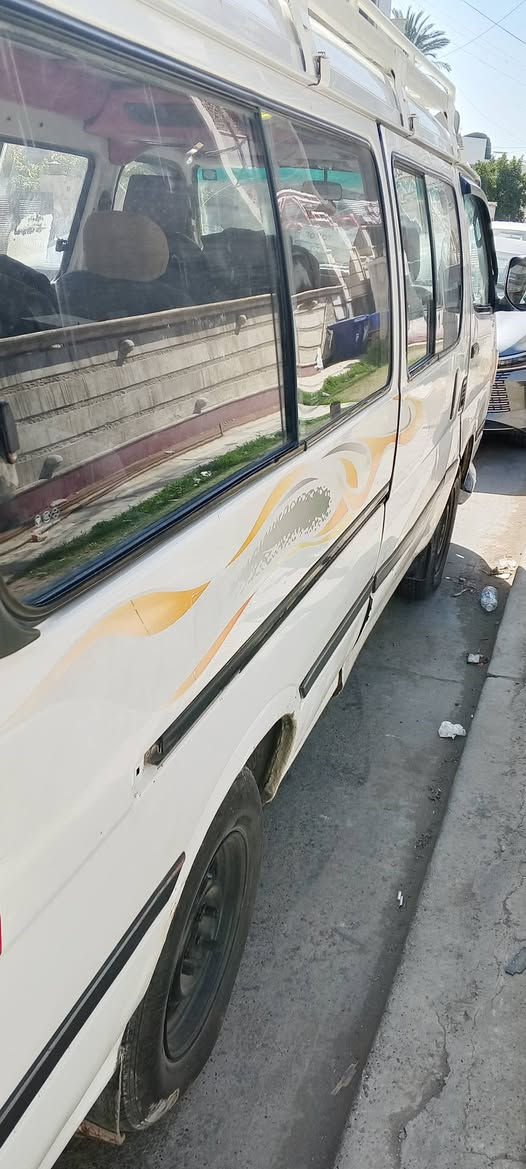 سلام عليكم مرخصة مدير الكروب فتون موديل 2015بسمي حره مكينه وكير واكسن خيرمن الله سياره حلوه وجاهزه سعره 72وبيه مجال***********العنوان بغداد البياع حي شهداء
