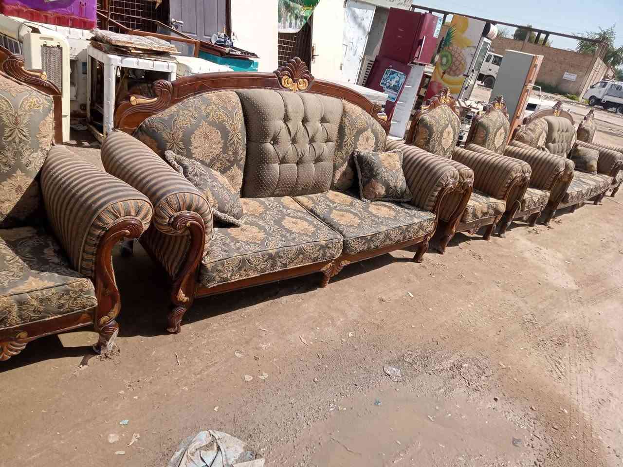 تخم 10 مقاعد كلش نضيف السعر ب225 وبيه مجال العنوان الطيفيه مدخل المزرعه ///***********////***********
