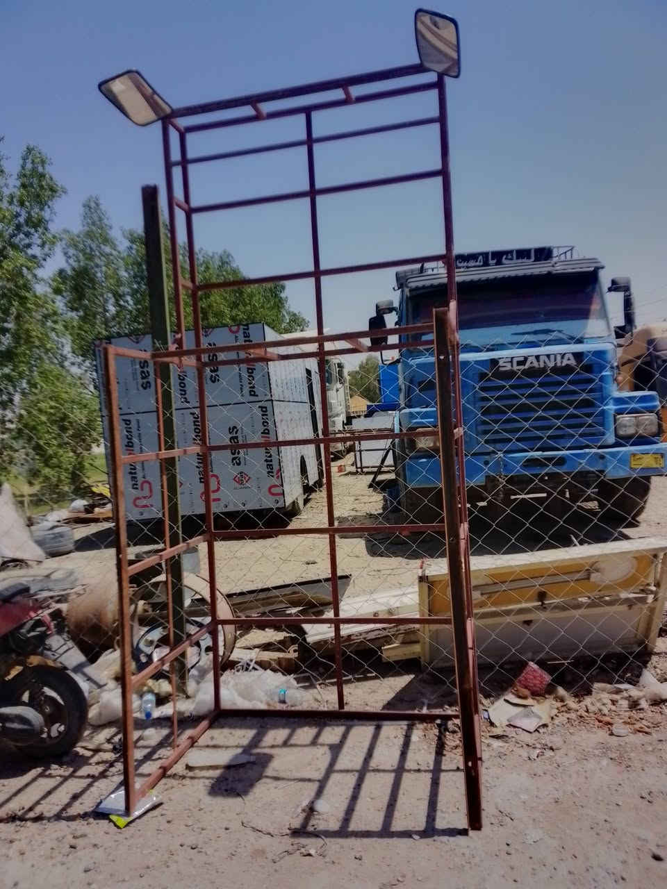 هذا محجر ستوته للبيع نظيف ب100رايده مكاني نجف حي الأنصار ***********
