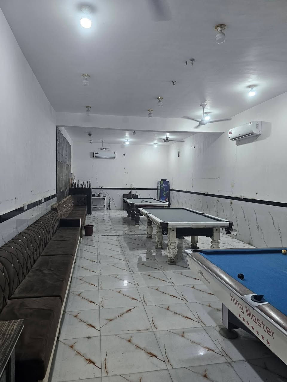 كوفي للبيع جاهزه  ويشتغل خير من الله موقع مرتب على شارع  ***********
