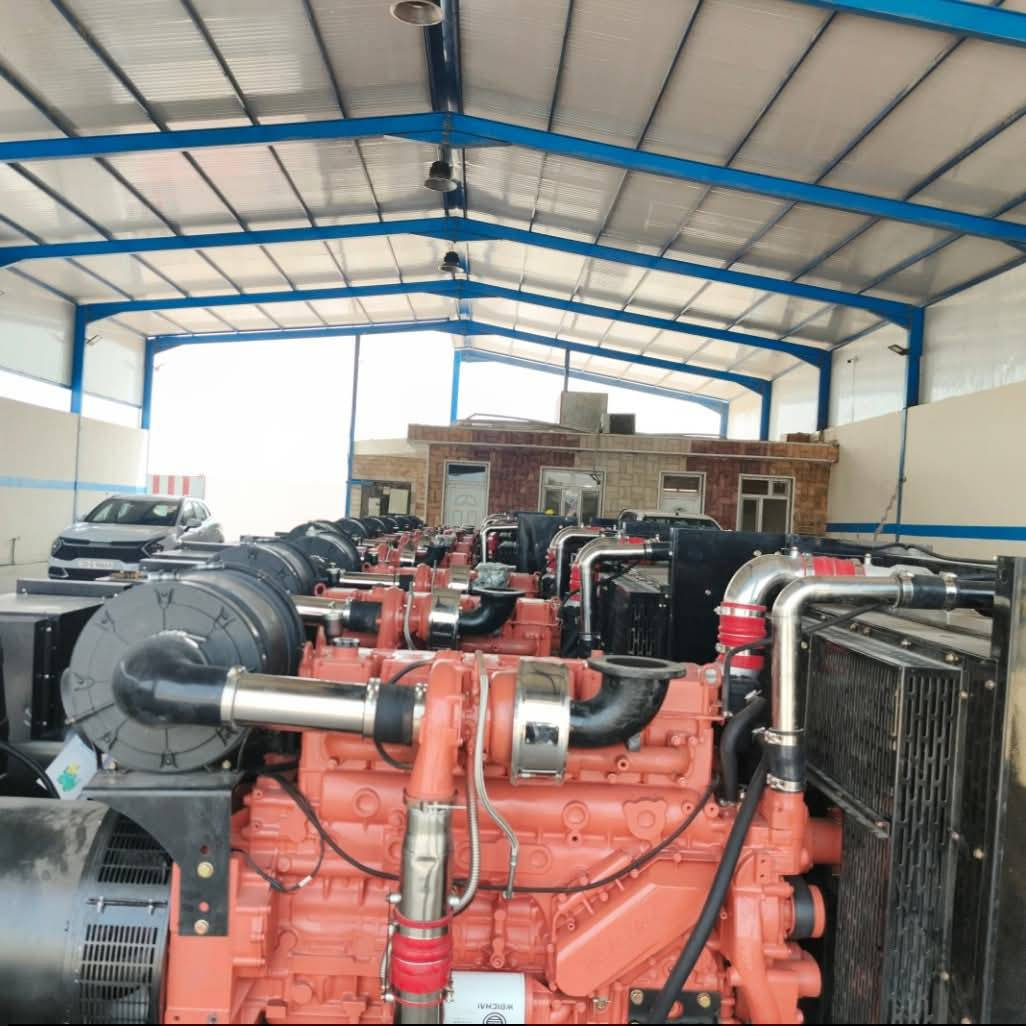 ⚡ مولد كهربائي اشتاير P13 – قدرة 450 KVA ⚡
🔹 القدرة: 450 KVA
🔹 الاستخدام: مخصص للمعامل وتوزيع المنازل
🔹 الموديل: Steyr P13
🔹 الحالة: غير مستعمل – صفر
🔹 المنشأ: الصين (طبخة أصلية)
🔹 رأس التوليد: نحاس 100%
🔹 نظام التبريد: راديتر ماء خمس سراوات
🔹 لوحة التحكم: بورد ذكي – أحدث إصدار
✅ أداء قوي وثبات عالي تحت الأحمال
✅ مناسب للتشغيل المستمر 24/7
✅ كفاءة عالية وعمر تشغيلي طويل
✅ الحل الأمثل للمشاريع والمعامل الكبيرة
📦 جاهز للتسليم الفوري
💰 السعر منافس.   110$
📍 العنوان: بغداد جديده الشط مقابيل مطعم سامان 
📞 للاستفسار:***********
