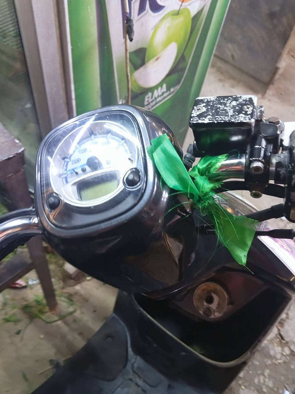 سلام عليكم بوليس حديث للبيع مكفول مكينه مامفتوحه تجي تجيب وياك فيتر
مكاني مدينة الصدر 
***********
