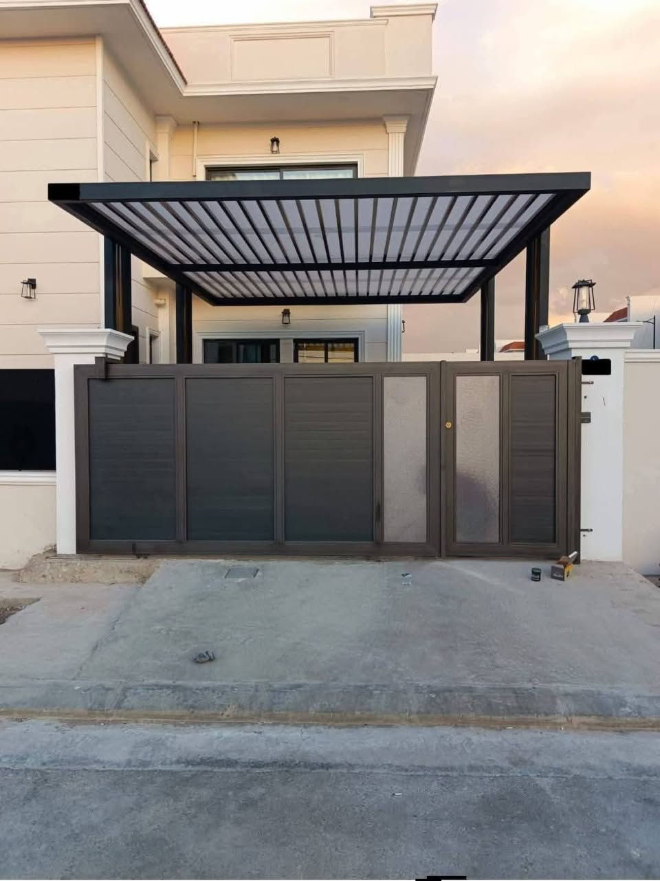 حداد متنقل في بابل كلشي نشتغل بيبان سلايت شبابيك سقائف كرفنات محجرات قرميد ***********
