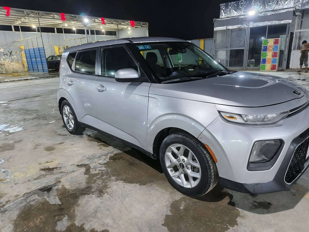 🔥 للبيع أو المراوس كيا صول _ Kia SOUL رقم  واسط بااسمي حادثه جاملغ وبنيد 
تبديل ٣ قطع بدون صبغ بدون بارد 
🔥موديل2020 

✨سياره مواصفات ( s ) 

موصفات السياره ؛
✨محرك 2000 دوش
✨تحكمات ستيرن 
✨شاشه كاربلي
⚡️مثبت سرعه
✨مثبت مسار 
✨نضام Atou stopتوقف ذاتي 
✨ثلاث انضمه قياده (normal-sport_comfat)
✨اشاير ترحيبيه أثناء التشغيل 
✨رادار امامي  خلفي و جانبي 
✨حساسات جانبيه وخلفيه 
✨

🔥مشي السياره ؛83mi
الاستفسار على الرقم ***********
