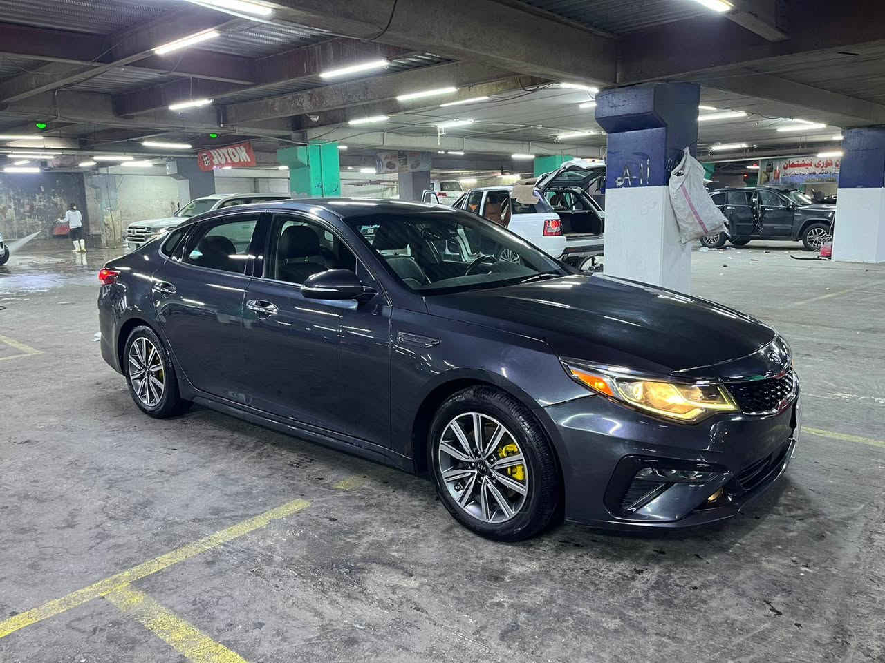 كيا اوبتيما 2019 EX
Kia Optima EX 2019

فول مواصفات ماعدا فتحة
🟠بصمة 
🟠كشن كهربائي
🟠كشن هيتر (تدفئة)
🟠انظمة قيادة (سبورت-عادي-ايكو)
🟠شاشة كبيرة
🟠كاميرة دوارة
🟠نقط عمياء
🟠حساسات خلفي
🟠تحكمات ستيرن
🟠تحديد سرعة 
🟠تحديد مسار 
🟠رادار
🟠رادار جانبي 
🟠اشاير بالمري 
🟠كشن كهرباىي
🟠ويل كروم 
🟠مانع انزلاق
🟠تبريد قطعتين

🛑محرك 1600 توربو 
🛑العداد 60 الف ماشية السيارة
ماشية 22 الف بامريكا وخلال 5 سنوات مشيتها فقط 38 الف على ايدي 
🛑سيارة نظيفة 100‎%‎ قبل فتره تخم تايرات ياباني وايضا ادامة لمنظومة البانزين
🛑مكانها اربيل
🛑الضرر سرقه جاملغ امامي مثل الصورة بدون دواخل بدون ايرباك
م/رقم شاصي مرفق مع صور

🟠سعر 132 ومجال بسيط بيها 
اتصال او واتساب *********** أربيل, العراق
