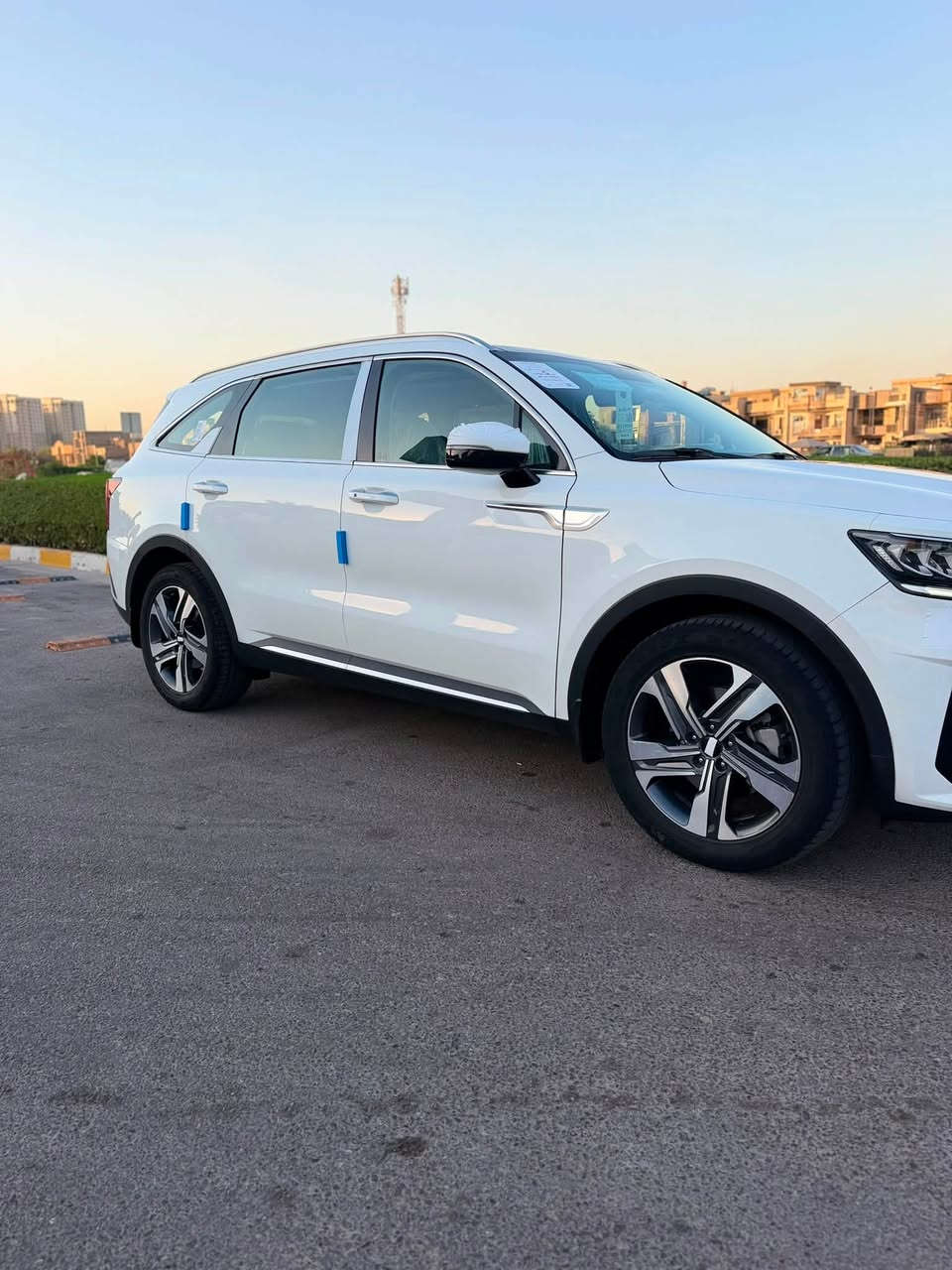 وكاله خليجي شركه نم
• كفالة عامة بدون أضرار ماشيه   32🏎️

⚙️ المواصفات: مقاعد 7 راكب 
حجم المكينه 6 سلندر 
• سقف بانوراما
• 4 أنظمة قيادة 
• 5 ويل كب
• بصمة تشغيل
• تشغيل عن بعد
• تحكم ستيرن كامل
• كاميرا خلفية
• ثلاث قطع تبريد
• مقاعد كهربائية +الخلفيه 
• صندوق كهربائي
• اناره محيطيه 

• رقم السيارة: اربيل تريد تحويل تريد وكاله  

سعر  268 $💵 وبيه مجال بسيط 

عنوان 📍بغداد السيديه. 
رقم ***********📞
