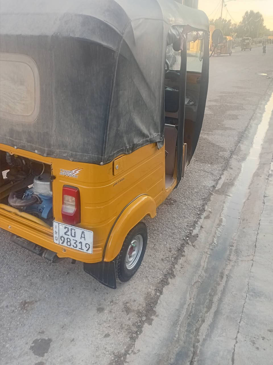 سلام عليكم تكتك للبيع موديل 19شهر 11كفالة عامة سعر 7ونص وبيها مجال ديالى خان بني سعد ***********
