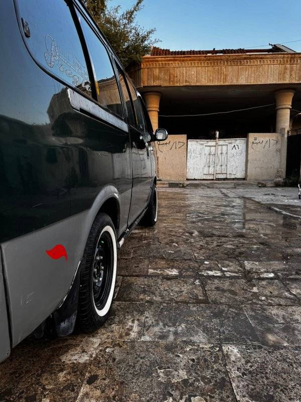 بريجو موديل 2000للبيع سنويه لل31السياره مصبوغه جماليه أرقام نكليزي مكينه كير اكسل مكفولات اربع شواصي شركه كهربائيات من الطول لطول شغاله تبريد يرادله بس غاز غرفة السياره جديده دوشمه كوستر  ***********السعر راسلني وطيك السعر سياره مذب عليها ربع جاهزه كبل لشارع
