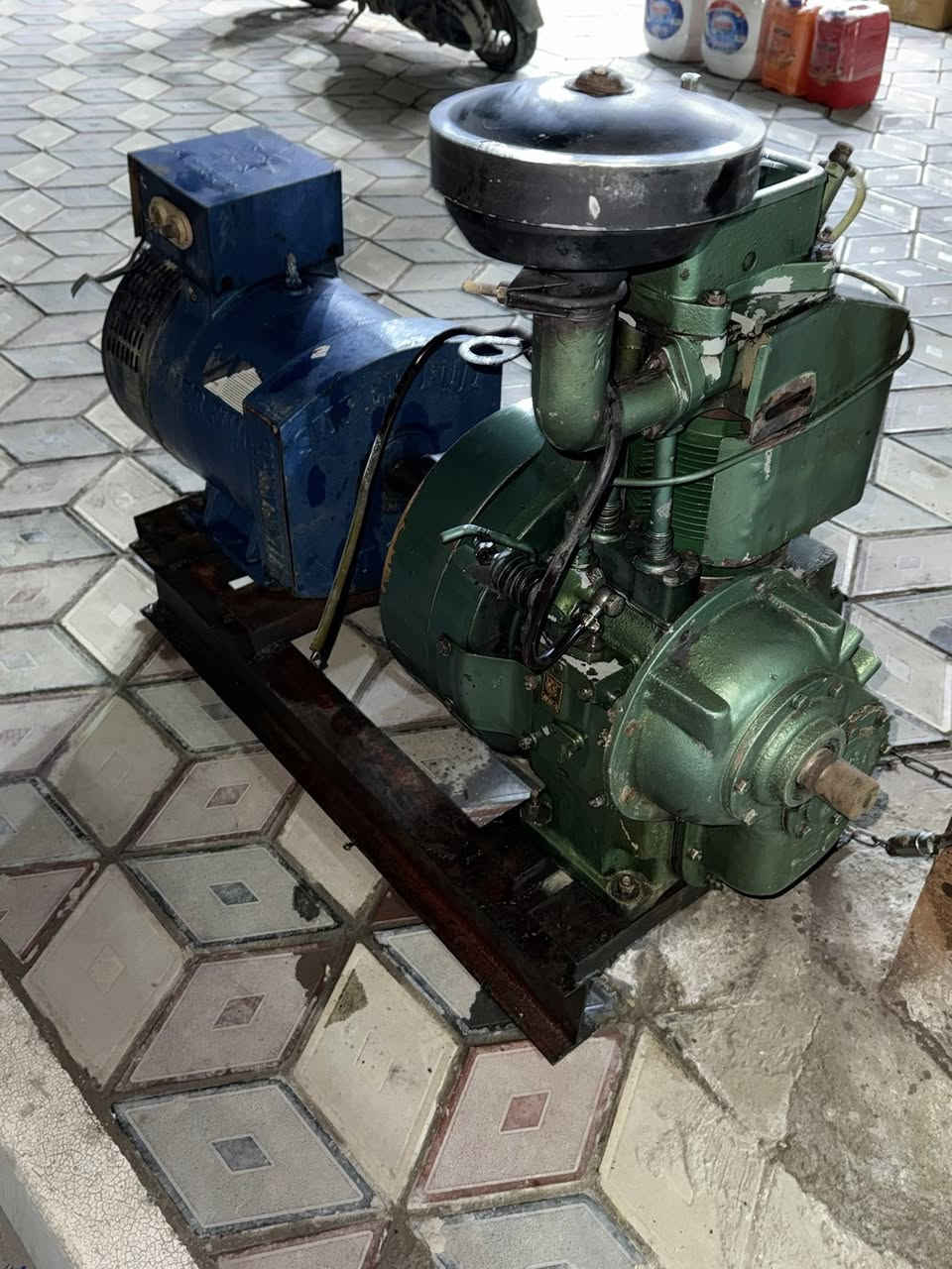 مولد هندي BSA كاز 10 حصان (مستعمل قليل )
راس توليد 10 كيفي 40 أمبير 
السعر : 650 الف
شرط شغال هندر واحد مكفول 
شاصي تفصال ثقيل
كل ملحقاته موجوده 
جديد كلش و نضيف 
مكاني : السماوه - الرميثه - القشله 
للاستفسار : ***********
