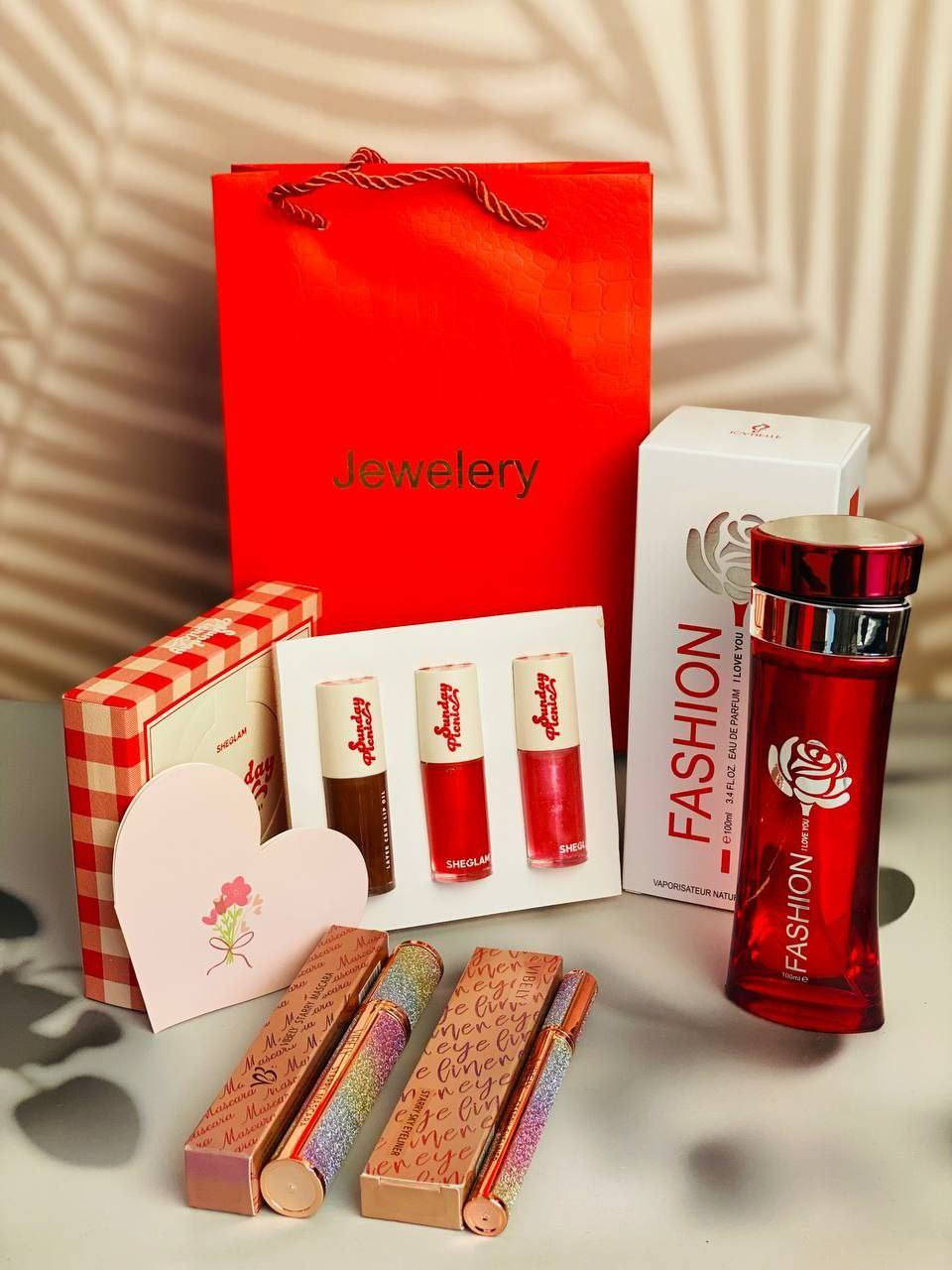 هديتنا هالمرة غير.. تجمع بين اللطافة والأناقة! ❤️❤️ هدية متكاملة تعبر عن ذوقك وتدلعها في يوم الحب. ❤️
دللها بهدية تخليها تبتسم كل ما تشوفها! 🎀


**إذا كنت صاحب هذا الإعلان وتريد حذفه لأي سبب، رجاءا أرسل رسالة إلى الدعم الفني**