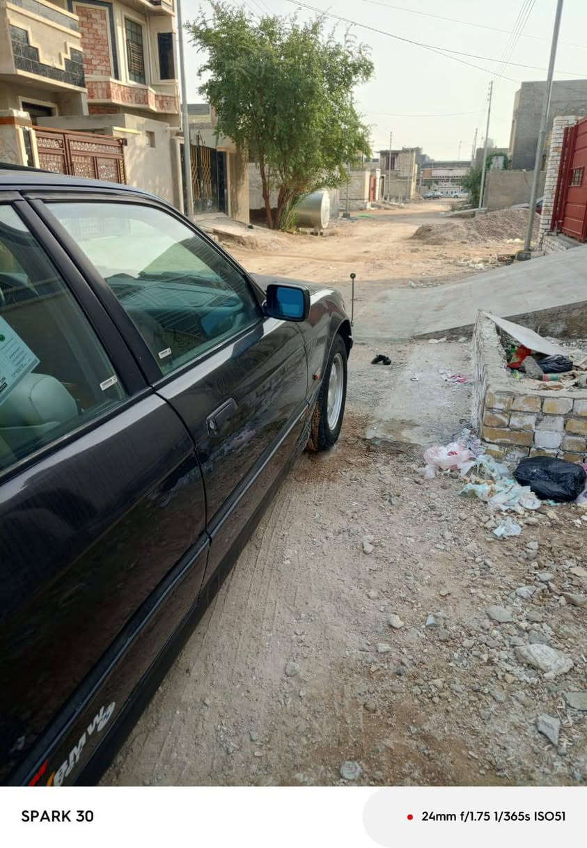 السلام عليكم للبيع بي إم موديل 1990 كير أوتو جام 4 كهرباء فتحه سقف بجم عريض كير ومحرك خير من الله مكان السيارة الفلوجة السعر 55  بيهاا مجال رقم موبايل *********** بي واتساب
