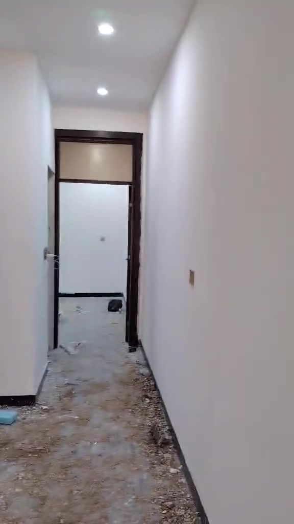 صباغ بيوت.🏠🏚️🏡🏤    حاليآ متفرغ 
صبغ وتصليح الجدران وترميم الدور ....
شغل نظيف واسعار مناسبه  🌹🌹    نعمل بكل مناطق بغداد..
 للأستفسار *********** بي واتساب.
