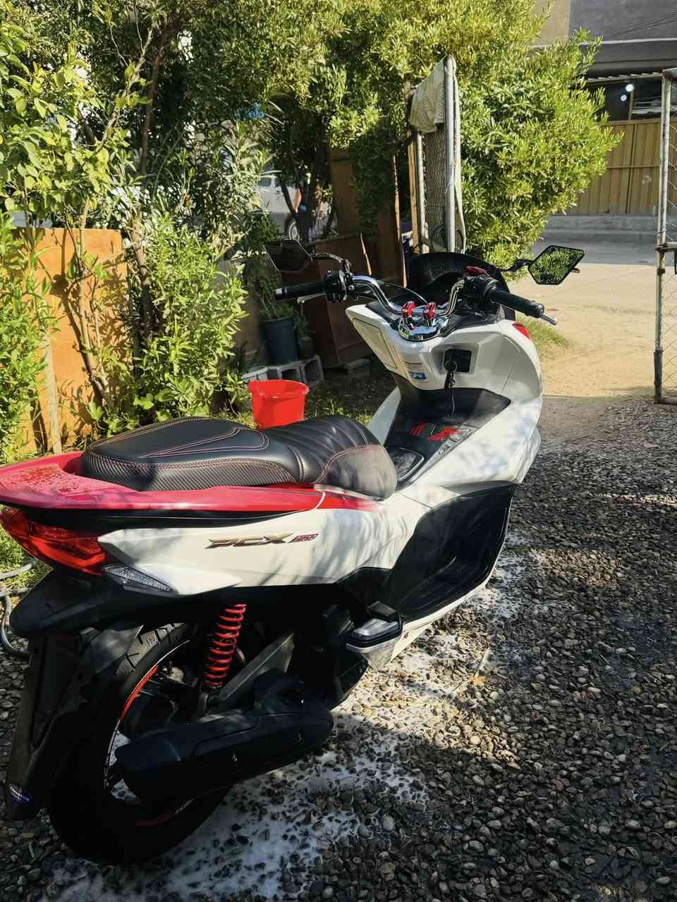 سلام عليكم
Pcxجيل ثاني 150
دراجه مكفوله كفاله عامل 
حساس ازدحام
ستان كهرباء 
دراجه ماشيه 39
***********
