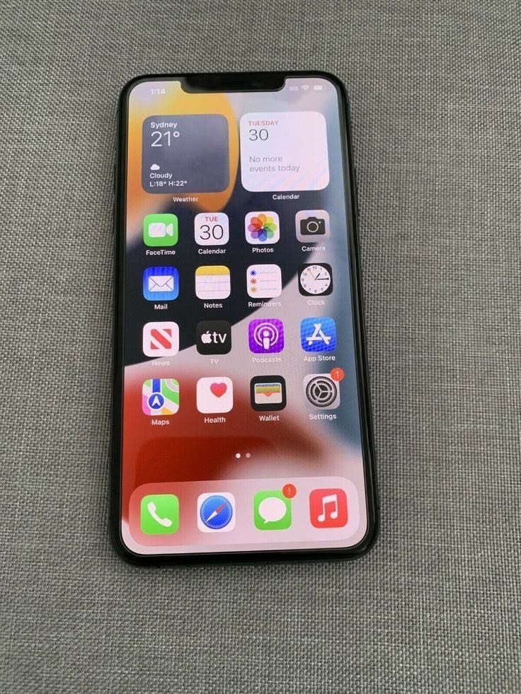 📱 للبيع iPhone 11 Pro Max
🔹 الذاكرة: 256GB  
🔹 اللون: رصاصي  
🔹 مبدل شاشة أصلية من جهاز  
🔹 البطارية: 75% بلاد  
🔹 الجهاز شغال ممتاز وما بي أي مشكلة  

💰 السعر: 300 ألف


**إذا كنت صاحب هذا الإعلان وتريد حذفه لأي سبب، رجاءا أرسل رسالة إلى الدعم الفني**