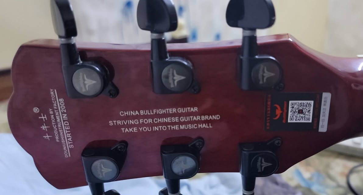 Bullfighter acoustic
خشب الفنكر بورد روز وود

والساوند بوكس ماهغوني 

ارتفاع اوتار ٢ ملم

اوتار ديداريو

ختم نحت وليس ستيكر طبع
وزن ثقيل 

فريت بورد موشم

السعر ٢٠٠ الف دينار 
جديد بالليبل
مختم من كل مكان باركود مطابق وسيريال نمبر مطابق علماً سعرة 200$


**إذا كنت صاحب هذا الإعلان وتريد حذفه لأي سبب، رجاءا أرسل رسالة إلى الدعم الفني**