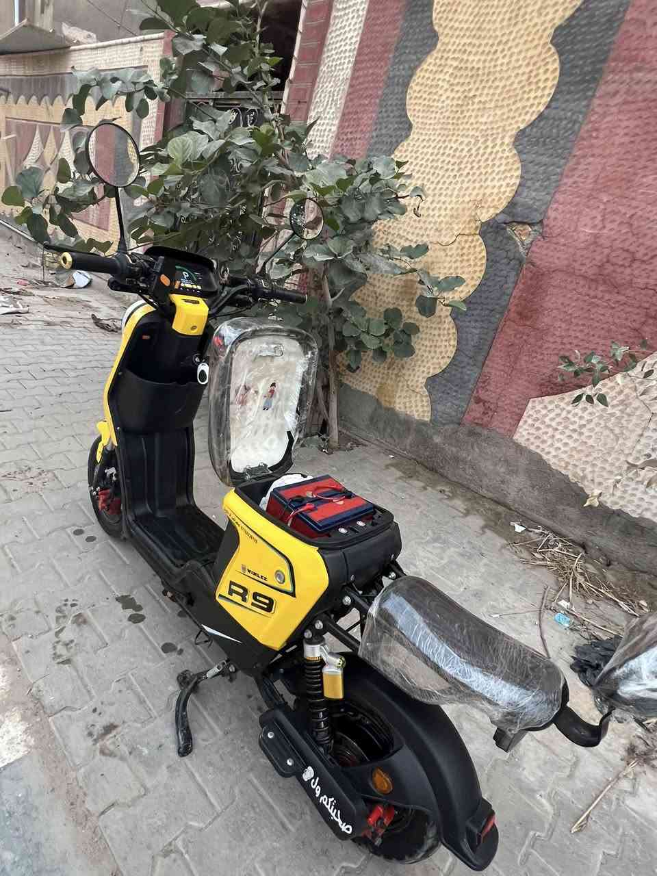 ***********
البصرة مشراك القديم 📌 R9موديل 2026ه 
 السعر  435 بيها مجال  
حجم بطاريات 32  ❣️ كهربائيات كامله كلشي كامل تفاصيل اكثر خاص او اتصال علرقم الموجود 
دراجه كامله اي نقص ما بيها
