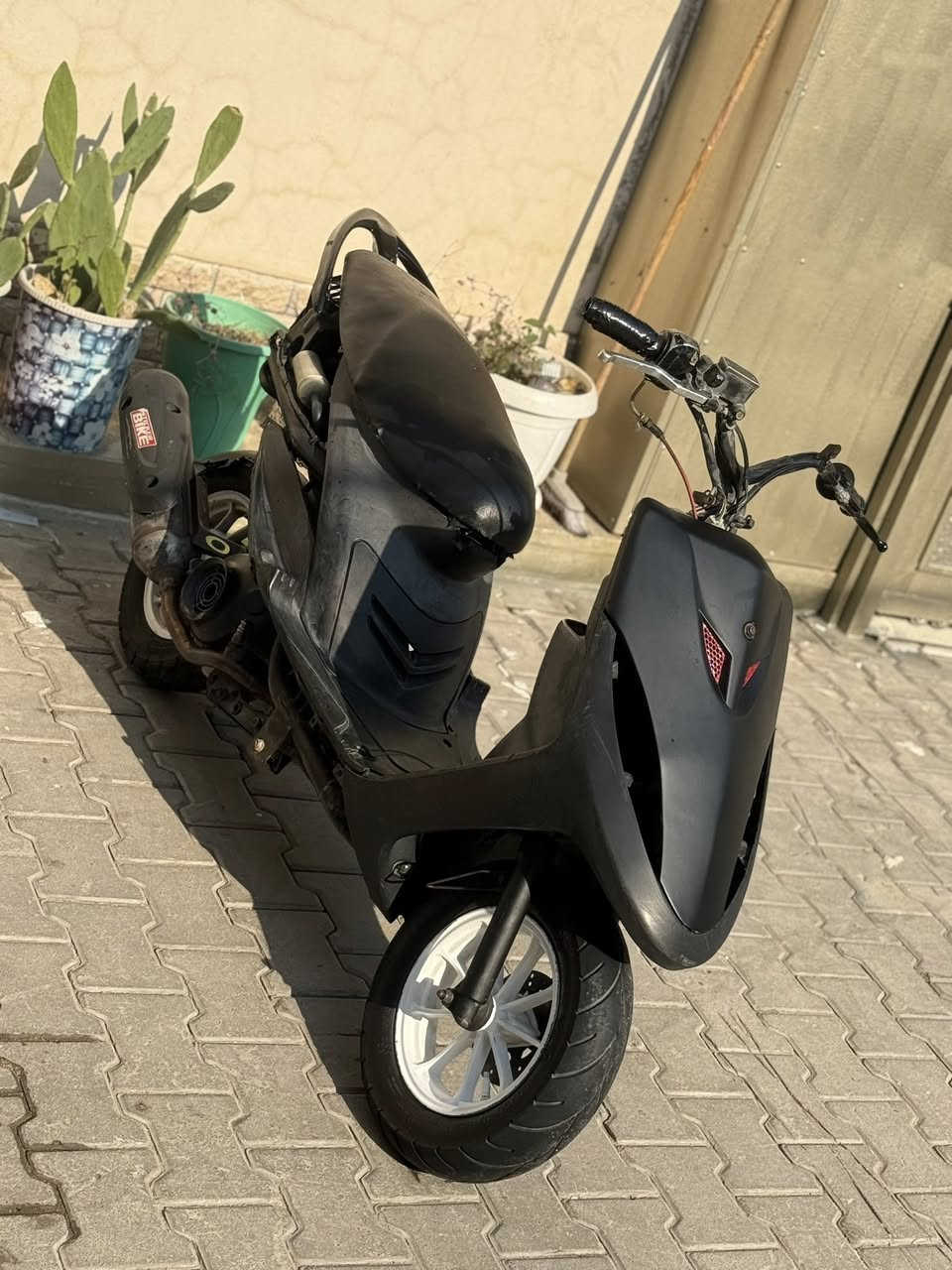 دراجه ماكس عدله للبيع مال لعب دراجه كلش قويه بيها مكينه 55 هاون كلجات رياضي شوته مال اربعه بجم اربع ولفات اصلي صالنصه صجميه اصليه وياله تايرات امامي خلفي جلاتين وياله مشيفه دراجه مكانها بغداد جديده بشارع مسبح معروضه 550 وبيها مجال رقمي ***********
