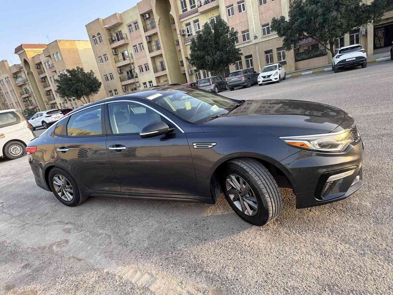 للبيع … للبيع 
كيا اوبتما 2019 رصاصي وارد امريكي
بدون قطرة صبغ / بدون تبديل / بدون دواخل / ايرباكات كلها سليمة 
دعامية امامية فقط و راجعه نفسها 
السونار مرفق مع الصور / الحادث مرفق مع الصور 
رادارات جانبية
كامرة خلفية 
حساسات و رادار خلفي 
زوج تاير امامي جديد 
ماشيه ٧٨٠٠٠mil
السيارة جداً نضيفة مثل ما موضح بالصور و جداً معتني بيها / رقم اربيل 
سنوية بأسمي / تحويل مباشر 
السعر 152 ورقة 
مكاني مقابيل بانزين خانة الغزالية
للتواصل ***********
