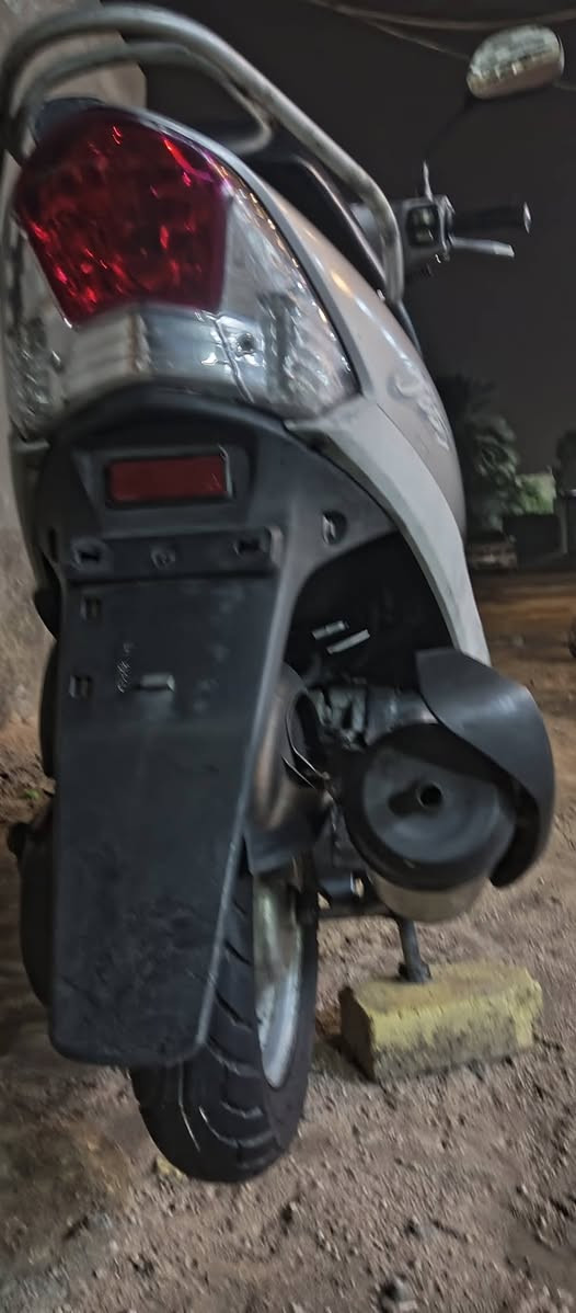 السلام عليكم دراجه للبيع ماكس منغولي مال حاويه ختم واحد ويه المكينة 👑 صرلها شهرمنطلعته مكاني حله مركز ***********
